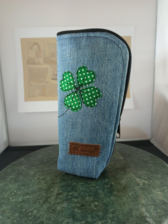Trousse debout en jean recyclé trèfle & coccinelles – Anne Cyclée
