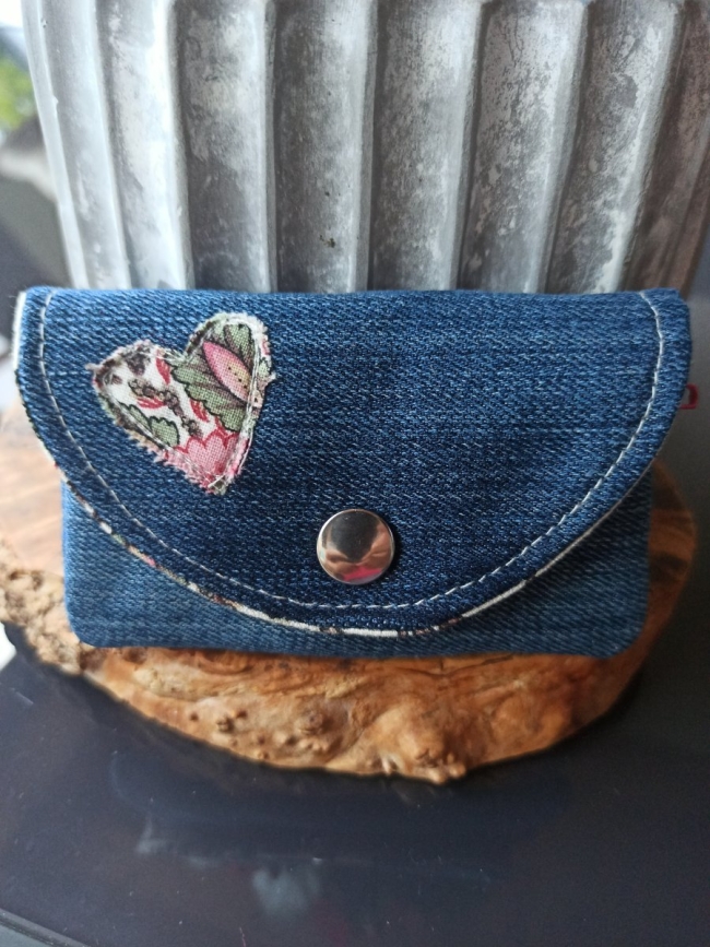 Petit porte monnaie coeur fleuri rose